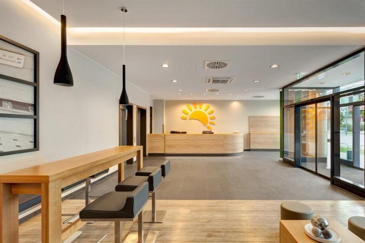 B&B Hotel Muenchen-Trudering Exterior foto
